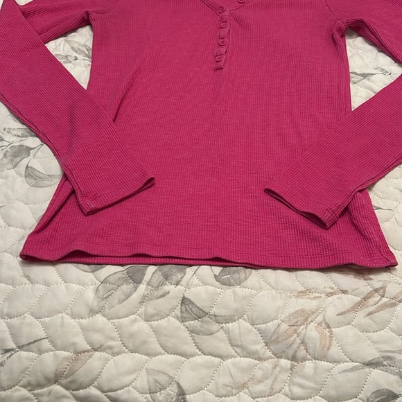 American Eagle Outfitters Pink Fitted Long Sleeve Tee - Picture 5 of 5